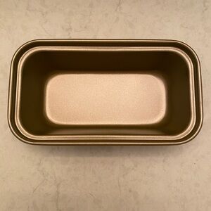Non-Stick Gold Loaf Pan
